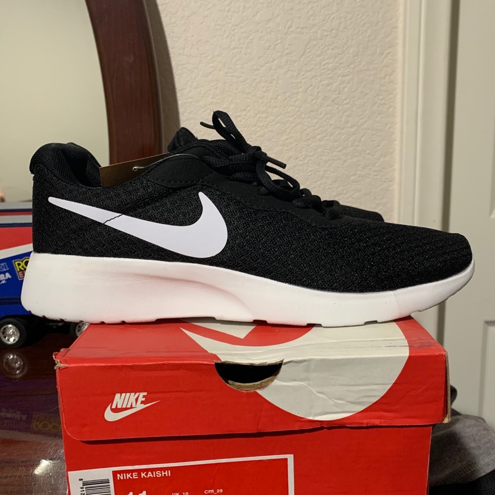 Nike kaishi size 11